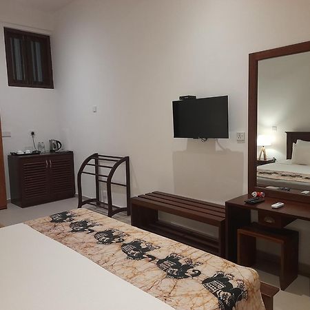Hotel Tranquil à Hikkaduwa Extérieur photo